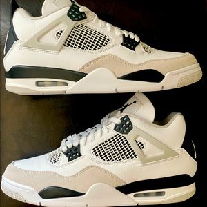 JORDAN 4 MILITARY BLACK SIZE 11 MEN